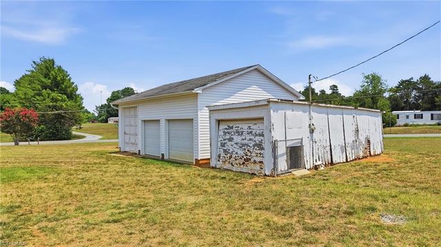 3769 Burch Bridge Road, Burlington, NC 27217