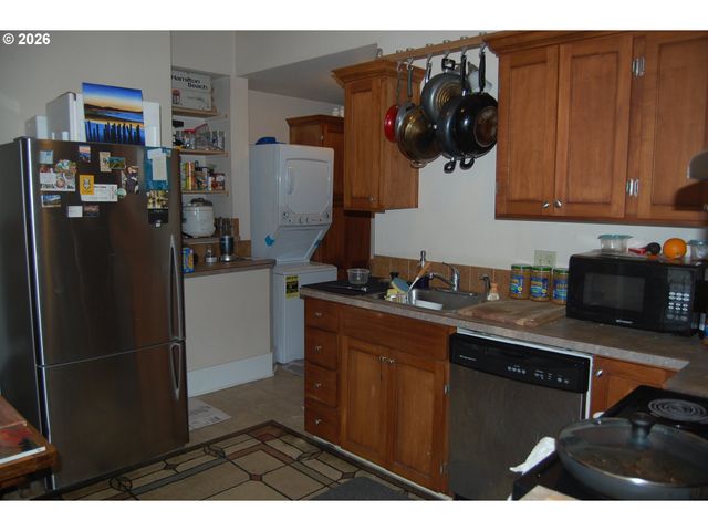 7207 N CHICAGO Ave, Portland, OR 97203