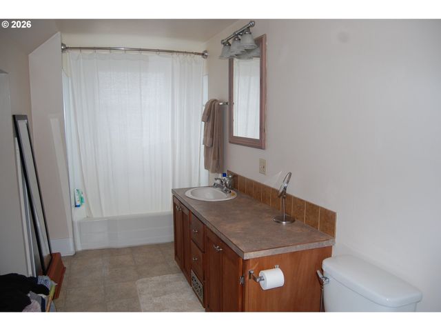 7207 N CHICAGO Ave, Portland, OR 97203