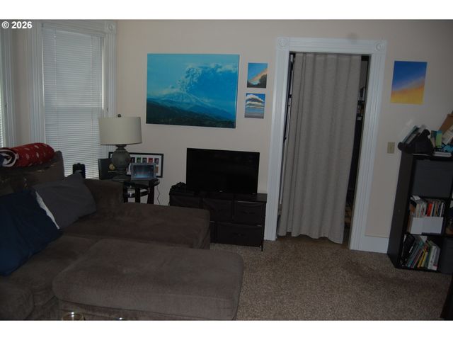 7207 N CHICAGO Ave, Portland, OR 97203