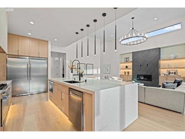 8702 Ne 182ND Pl, Vancouver, WA 98682