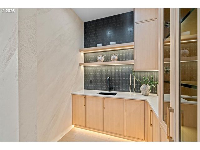 8702 Ne 182ND Pl, Vancouver, WA 98682