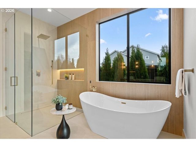 8702 Ne 182ND Pl, Vancouver, WA 98682