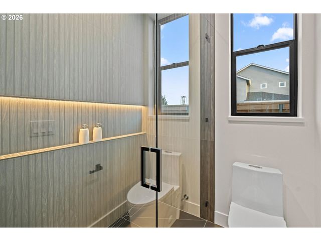 8702 Ne 182ND Pl, Vancouver, WA 98682