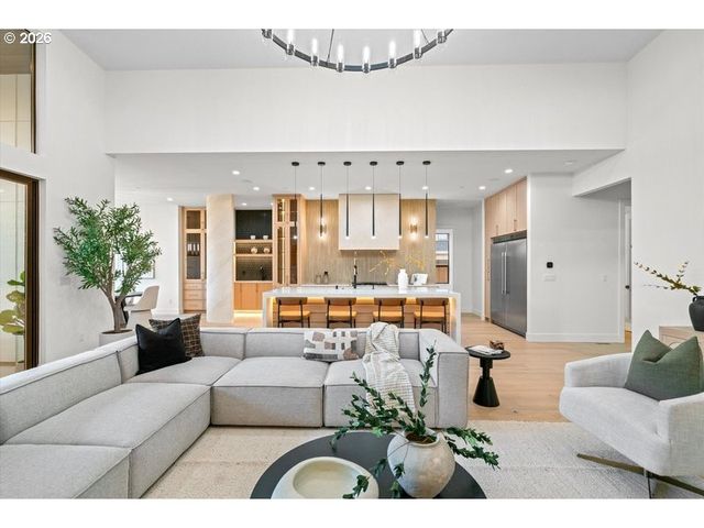 8702 Ne 182ND Pl, Vancouver, WA 98682