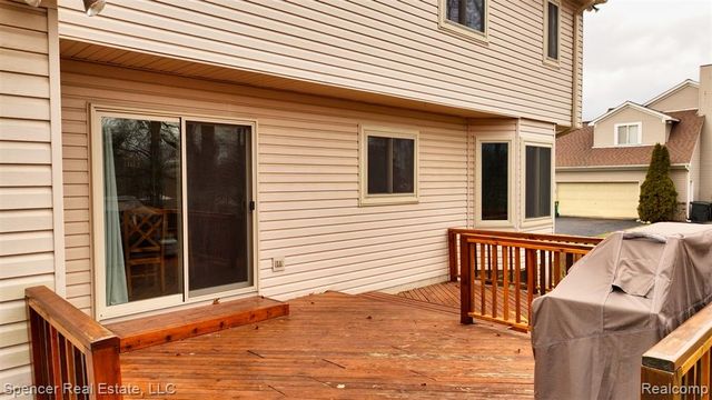 6350 Waldon Woods Drive, Clarkston, MI 48346