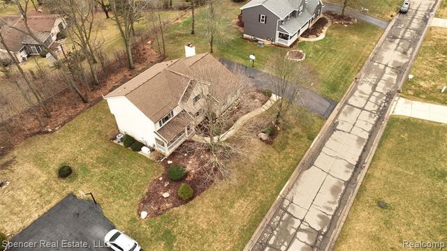 6350 Waldon Woods Drive, Clarkston, MI 48346