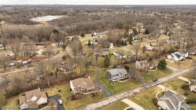 6350 Waldon Woods Drive, Clarkston, MI 48346