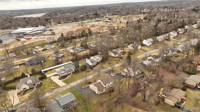 6350 Waldon Woods Drive, Clarkston, MI 48346