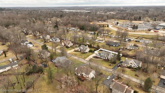 6350 Waldon Woods Drive, Clarkston, MI 48346