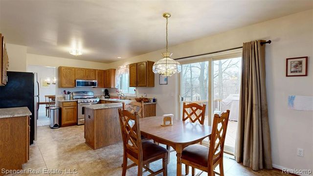 6350 Waldon Woods Drive, Clarkston, MI 48346