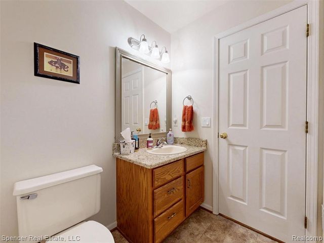 6350 Waldon Woods Drive, Clarkston, MI 48346