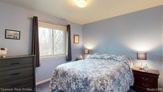 6350 Waldon Woods Drive, Clarkston, MI 48346