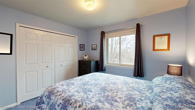 6350 Waldon Woods Drive, Clarkston, MI 48346