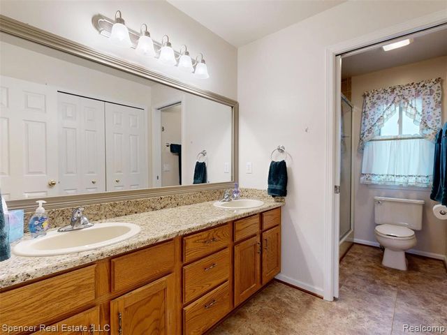 6350 Waldon Woods Drive, Clarkston, MI 48346