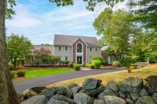 17 Adams Hill Lane, Newtown, CT 06470