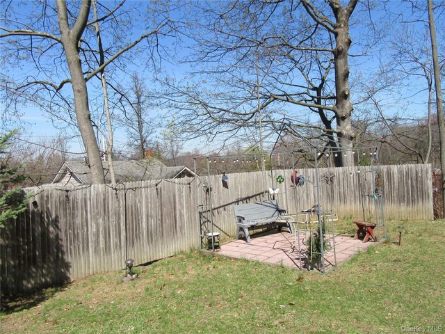 28 Laurel Trail, Monroe, NY 10950