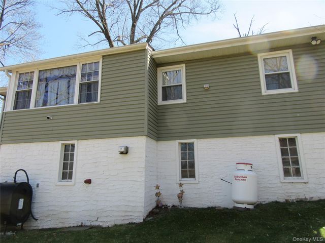 28 Laurel Trail, Monroe, NY 10950