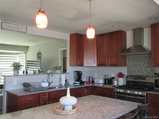 28 Laurel Trail, Monroe, NY 10950