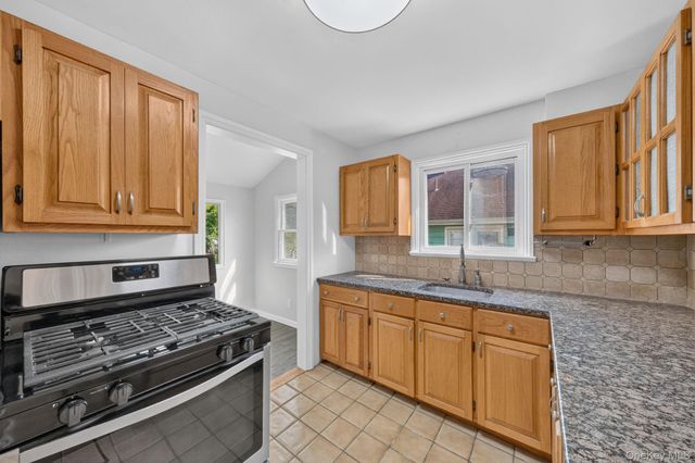 196 Cottage Street, Middletown, NY 10940