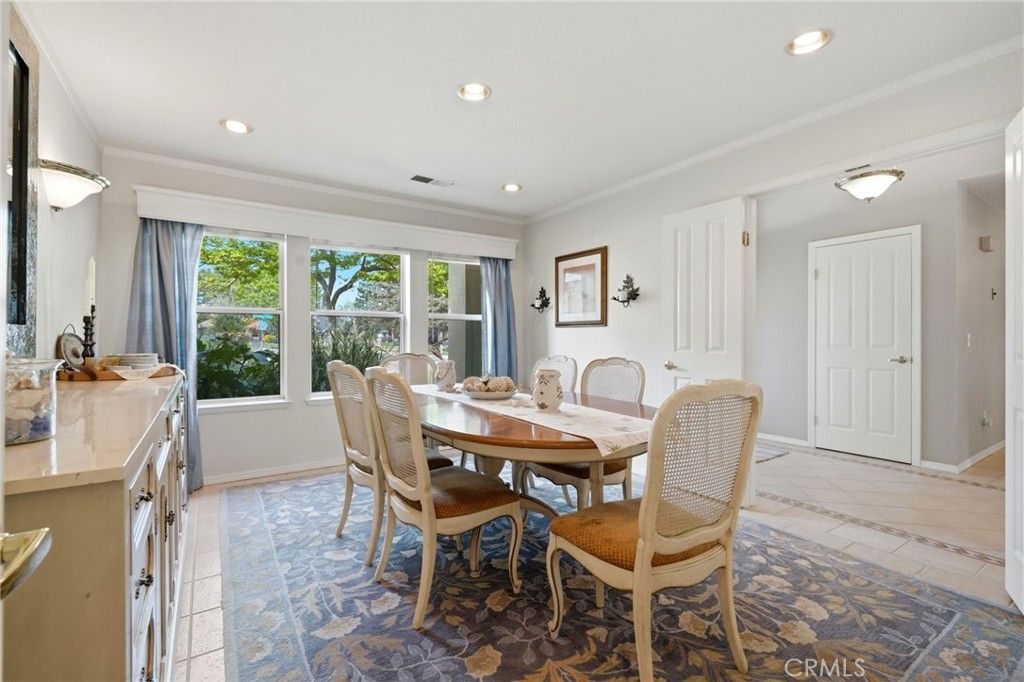 Image 27 of property listing at 2134 Cottonwood Circle, Visalia, CA 93277