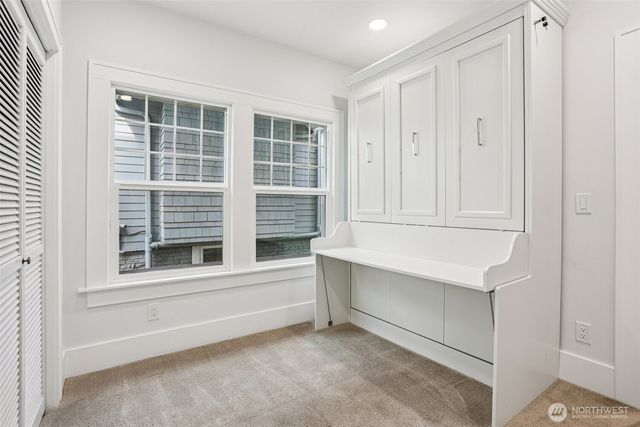 4726 Thackeray Place NE, Seattle, WA 98105