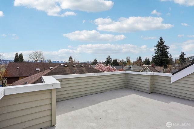 4726 Thackeray Place NE, Seattle, WA 98105