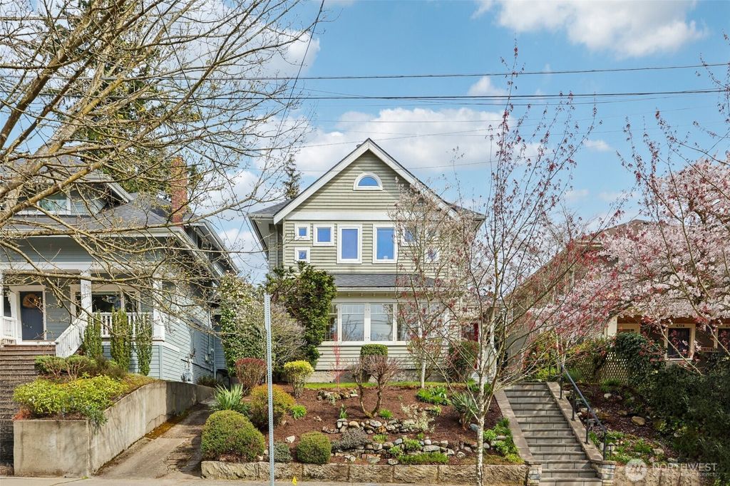 4726 Thackeray Place NE, Seattle, WA 98105