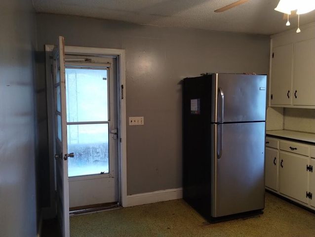 129 Townsend DR, Bassett, VA 24055