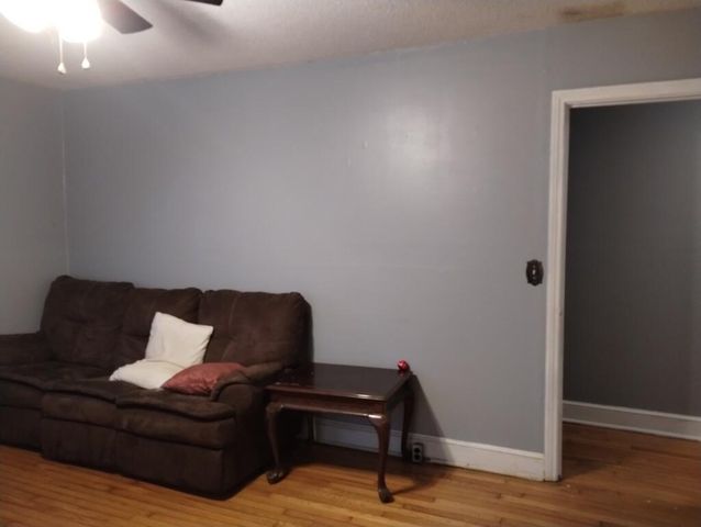 129 Townsend DR, Bassett, VA 24055