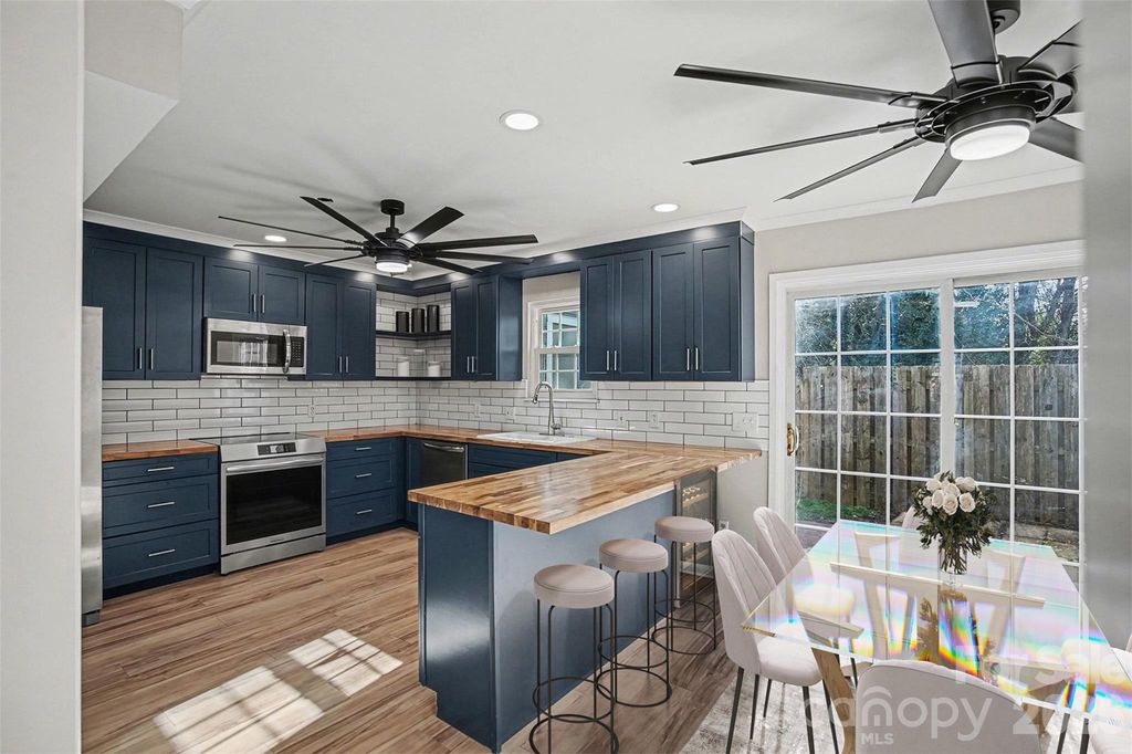 6041 Heath Valley Road, Charlotte, NC 28210