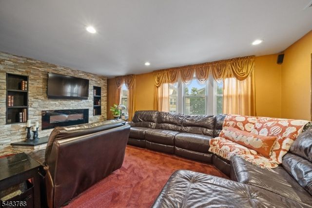 142 Knapp Ave, Clifton City, NJ 07011