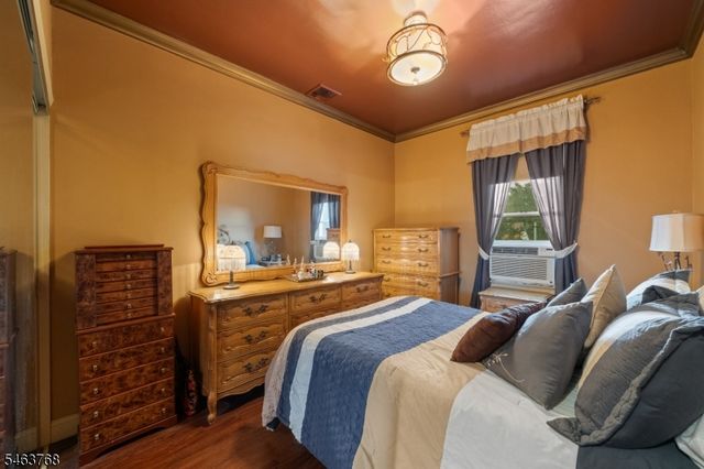142 Knapp Ave, Clifton City, NJ 07011