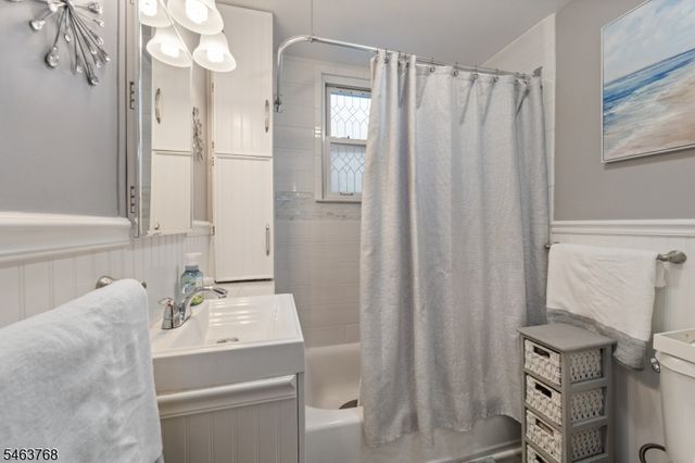 142 Knapp Ave, Clifton City, NJ 07011