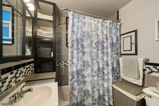 142 Knapp Ave, Clifton City, NJ 07011