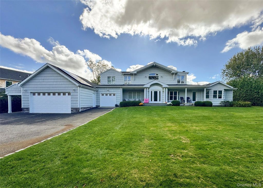 137 South Road, Westhampton, NY 11977