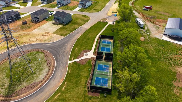 105 Model Ct, Columbia, TN 38401