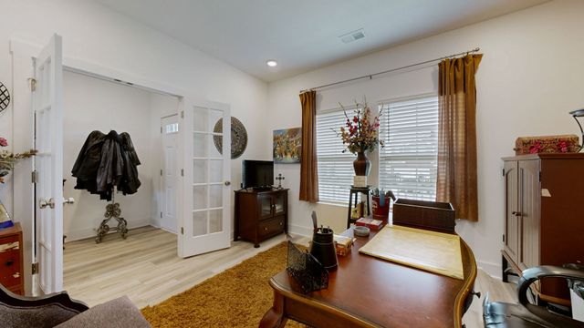 105 Model Ct, Columbia, TN 38401