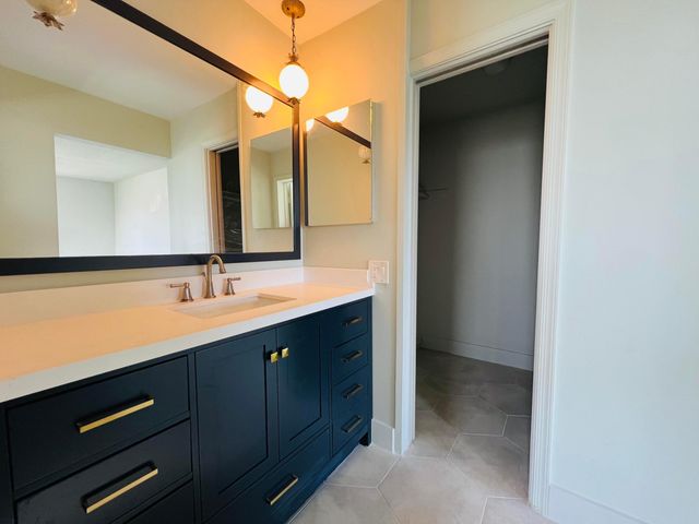 315 Venetian Drive 8, Delray Beach, FL 33483