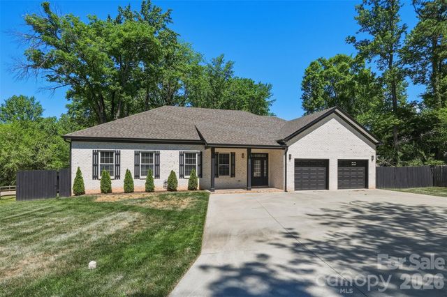 5330 Tuckaseegee Road, Charlotte, NC 28208