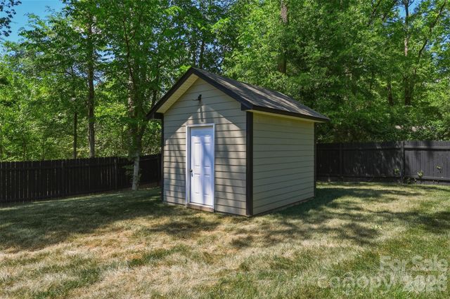 5330 Tuckaseegee Road, Charlotte, NC 28208