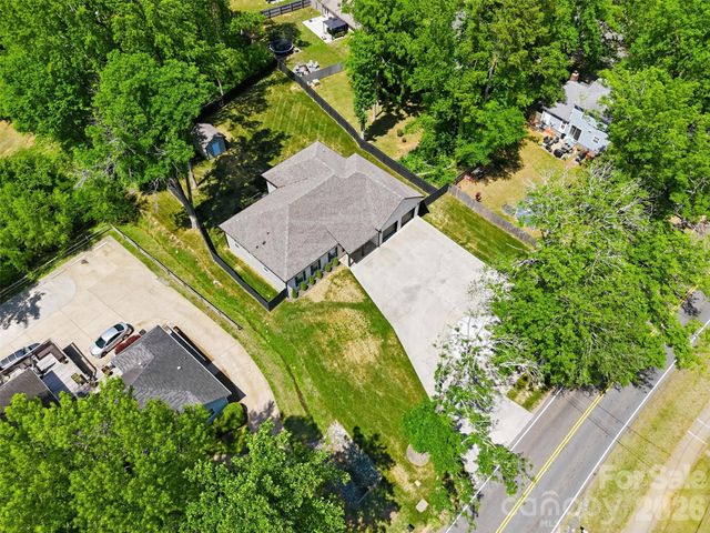 5330 Tuckaseegee Road, Charlotte, NC 28208