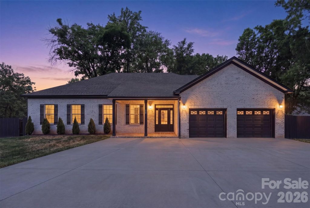 5330 Tuckaseegee Road, Charlotte, NC 28208