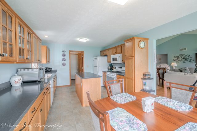 2436 Kristi Lane, Rockford, IL 61102