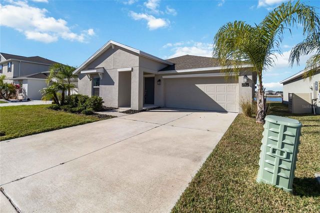 292 PINEYWOODS STREET, St Cloud, FL 34772