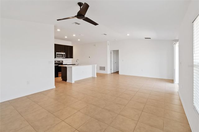 292 PINEYWOODS STREET, St Cloud, FL 34772