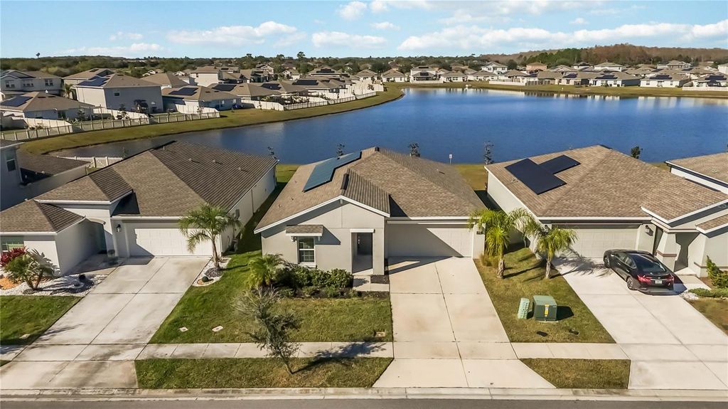 Image 2 of property listing at 292 PINEYWOODS STREET, St Cloud, FL 34772