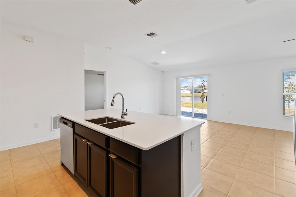 Image 13 of property listing at 292 PINEYWOODS STREET, St Cloud, FL 34772