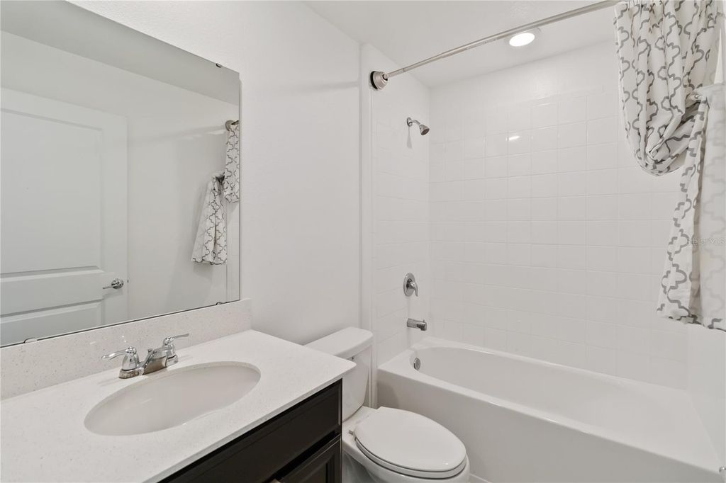 Image 21 of property listing at 292 PINEYWOODS STREET, St Cloud, FL 34772