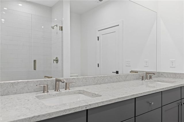 201 New Street 1302, Decatur, GA 30030